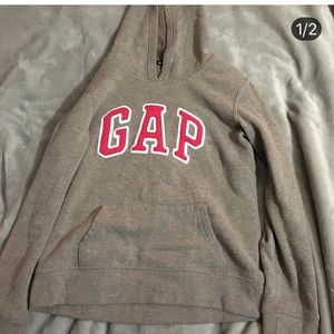 Gap sweatshirt